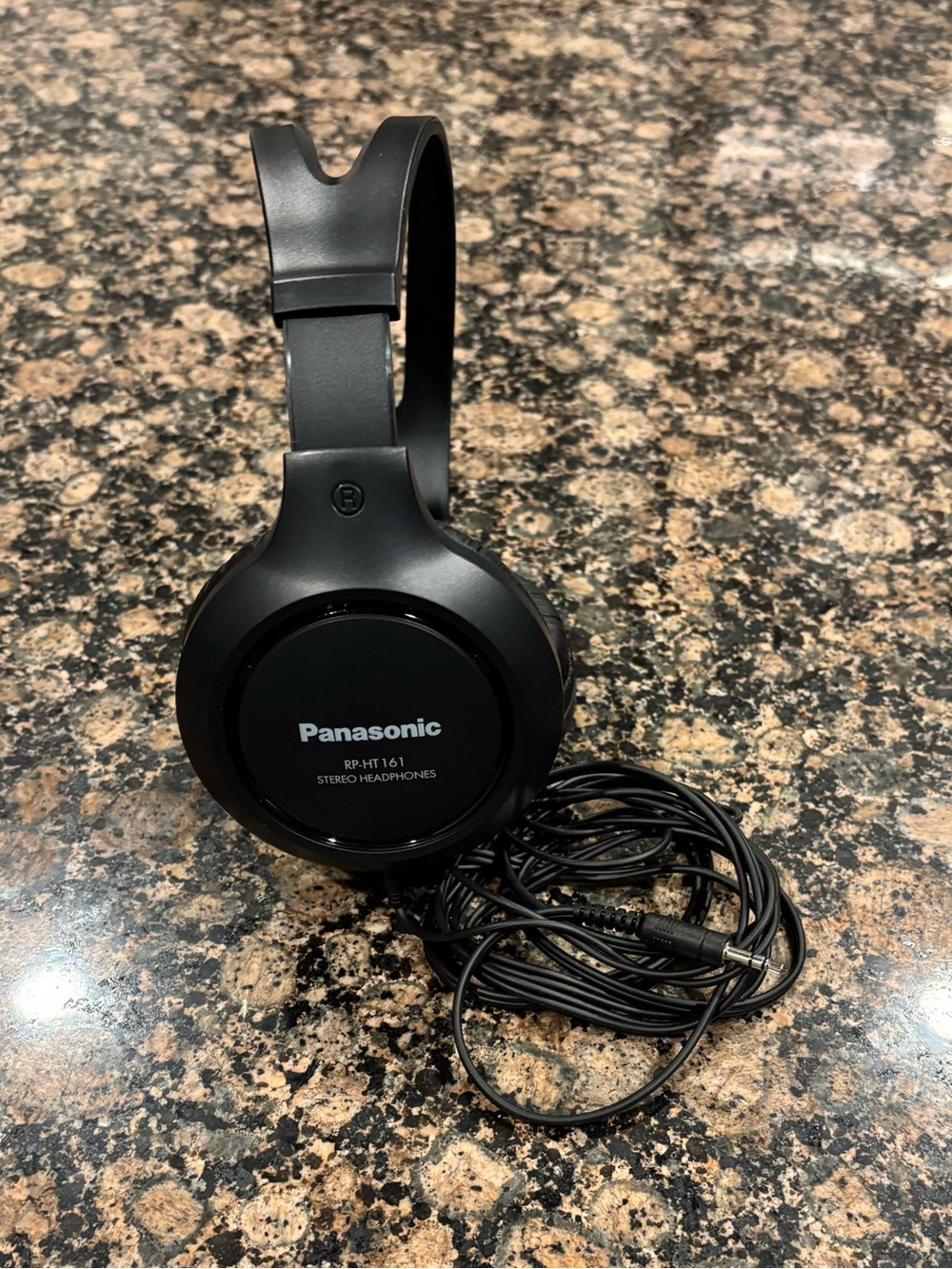Panasonic Full-Sized, Lightweight Long-Cord Headphones - RP-HT161-K (Black)